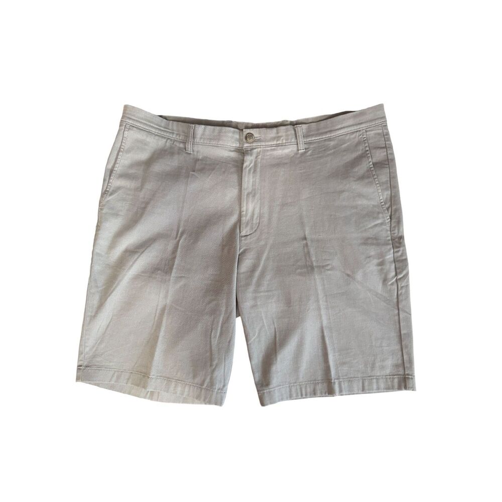 Roundtree & Yorke Men's Gray Classic Flat Front Shorts (Size 42) - Picture 3 of 8